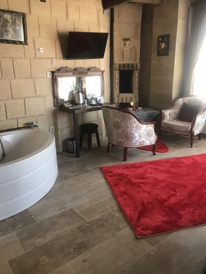 Luksusrom | Oppholdsområde | LCD-TV