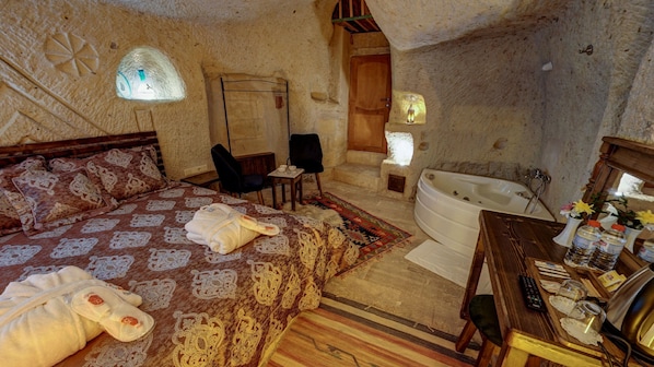 Deluxe-Zimmer | Bettwäsche aus ägyptischer Baumwolle, hochwertige Bettwaren