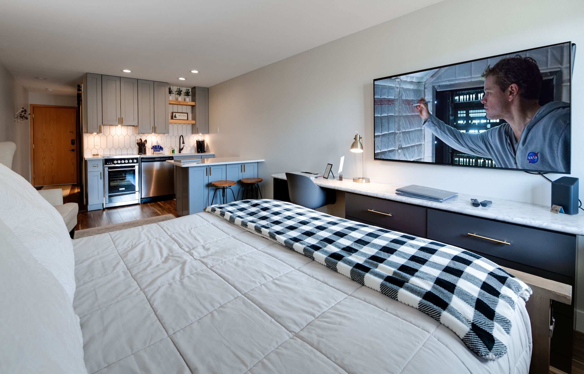 Cedar Lodge Buffalo Studio Condo: Great Frisco Location