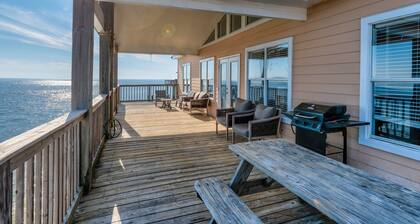 Sun Spot - True Gulf Front Private Home With Lovely Gulf Side Deck. 4 Bedroom Home by RedAwning