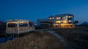 House, 6 Bedrooms | Exterior - Tidal Wave - Big And Bold Bayfront Beauty! Perfect For The Whole Family Or Even A Reunion! 6 Bedroom Home by RedAwning (Dauphin Island)
