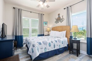 5 bedrooms, desk, iron/ironing board, free WiFi