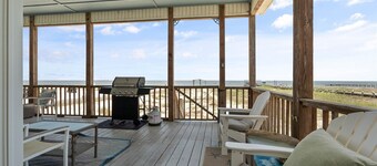 West End Girl - Bay Beach, Gulf Beach, Or West End Park - All Just Steps Away! You Can't Beat The View! 4 Bedroom Home by RedAwning