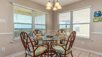 獨棟房屋, 4 間臥室 | 用餐區