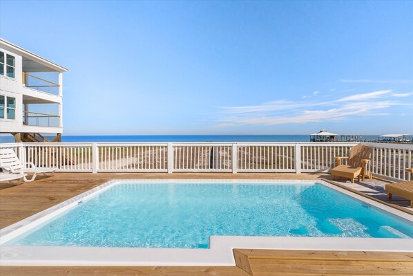 House, 3 Bedrooms | Pool | Outdoor pool - Easy Breezy - Waterfront And Wonderful! Private Pool - Pet Friendly! 3 Bedroom Home by RedAwning (Dauphin Island)