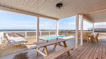 House, 3 Bedrooms | Tempat makan luar