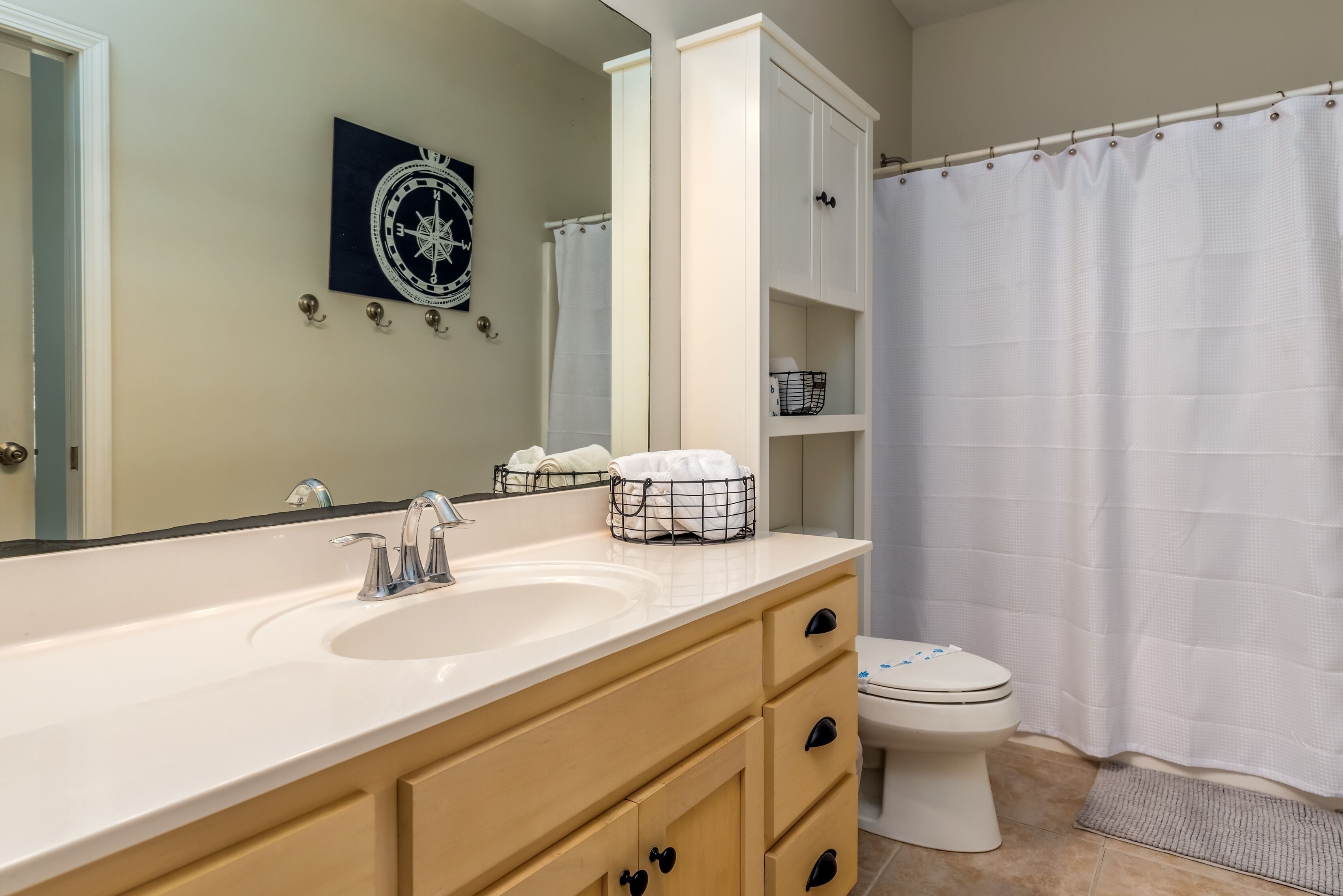 Island Sun - First Row Beach House! Fun And Games Galore - Including A Private Volleyball Pit! 3 Bedroom Home by Redawning