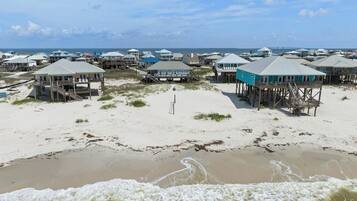 House, 3 Bedrooms | Beach | On the beach