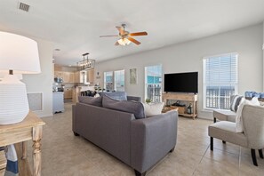 Maison, 3 chambres | Aire de séjour