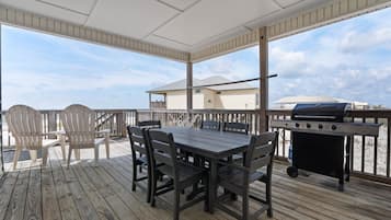 House, 3 Bedrooms | Outdoor dining