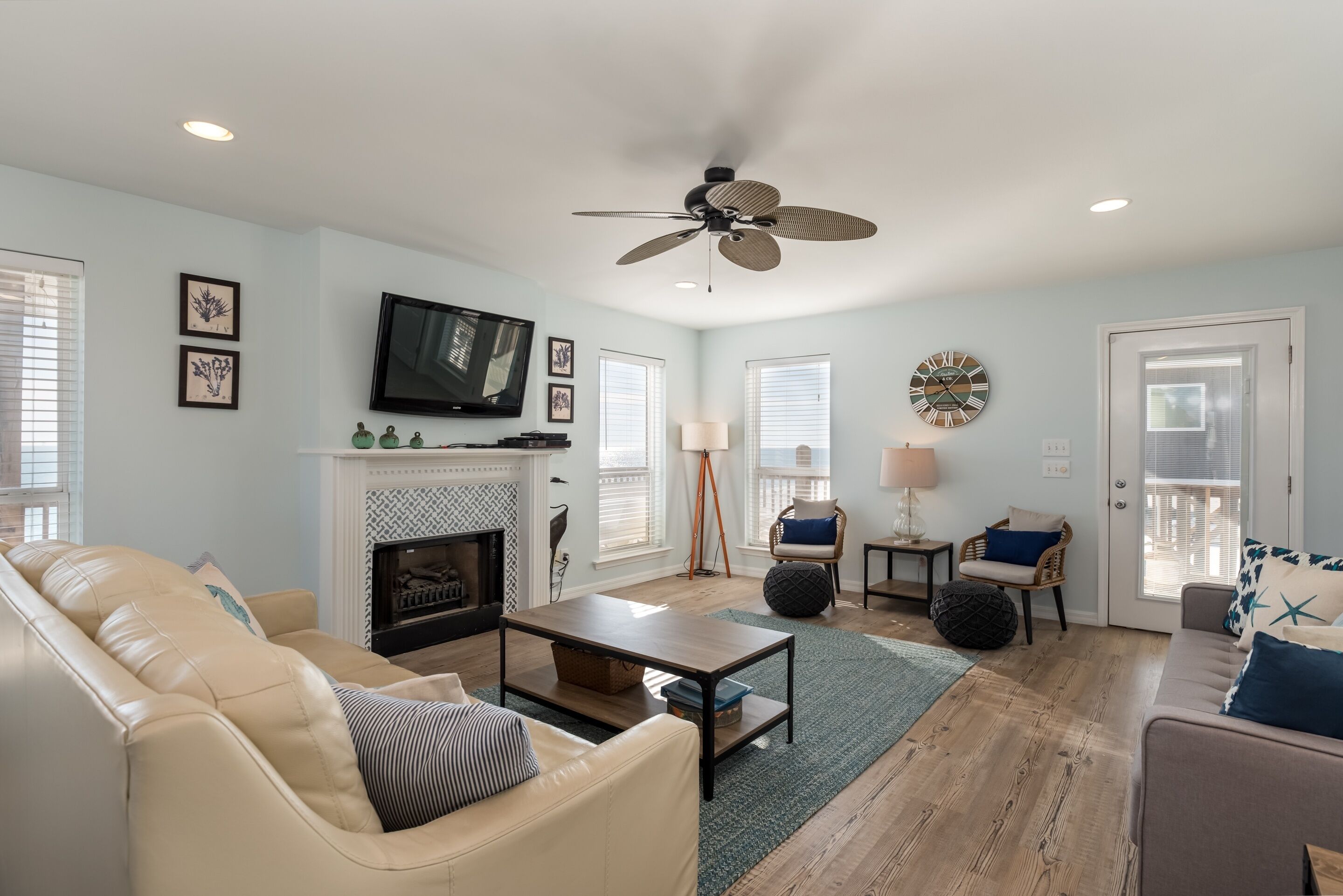 Island Escape - Gulf Access And Pet Friendly - Plus Amazing Views From The Crows Nest! 5 Bedroom Home by Redawning