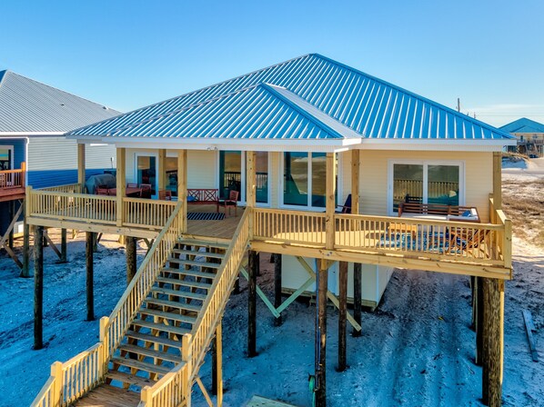 House, 5 Bedrooms | Exterior