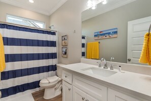House, 5 Bedrooms | Bathroom