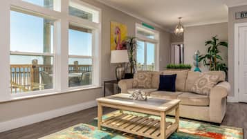 House, 5 Bedrooms | Interior