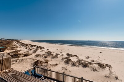 Island Time Iv - Pet Friendly! Private Heated Gulf Facing Pool - Covered Porches And Sundecks - This Amazing Home Has It All! 5 Bedroom Home by RedAwning