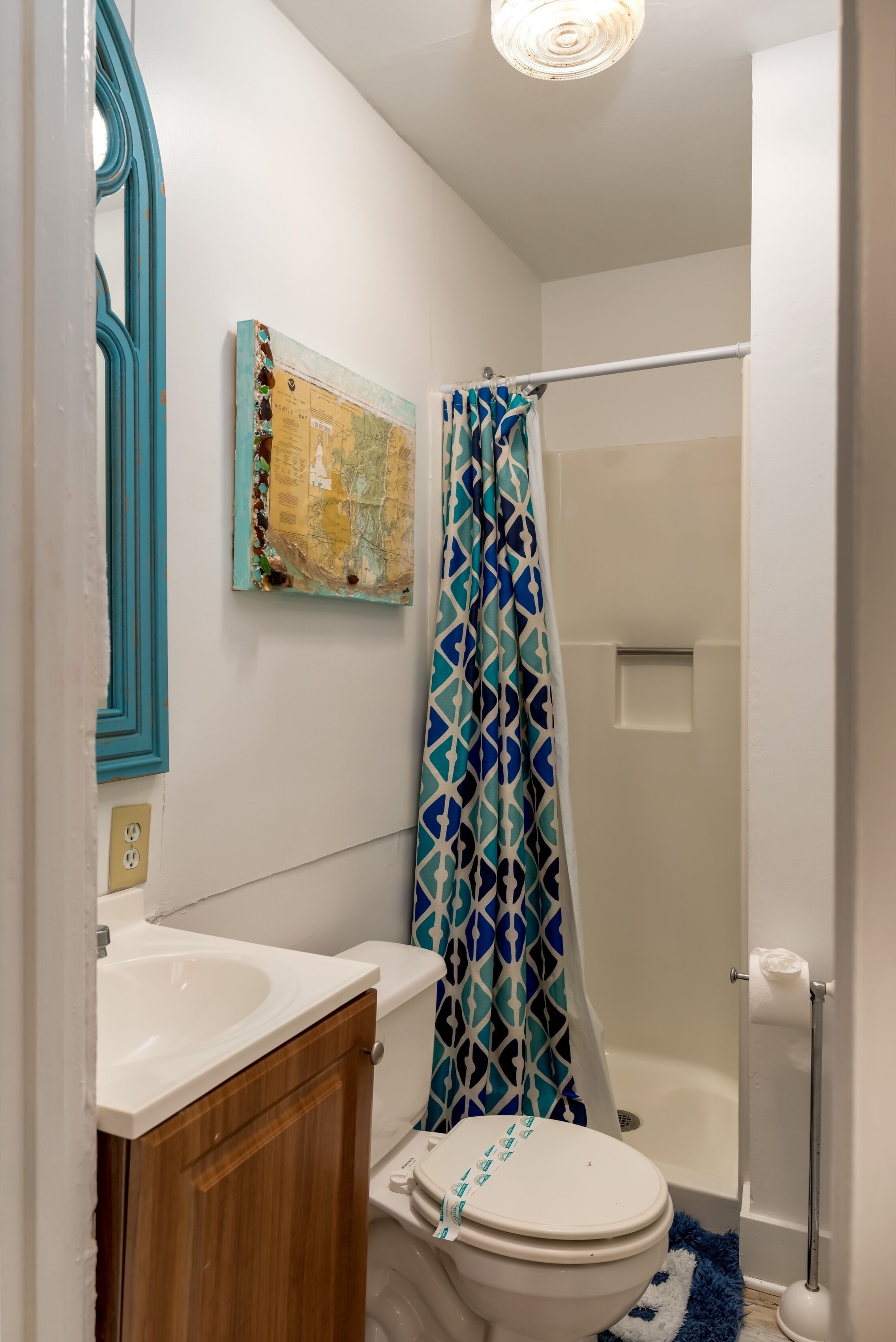 Surf Shack - Fun, Retro Cottage In A Prime Location! Enjoy Your Morning Coffee On The Shaded Deck. 1 Bedroom Home by Redawning