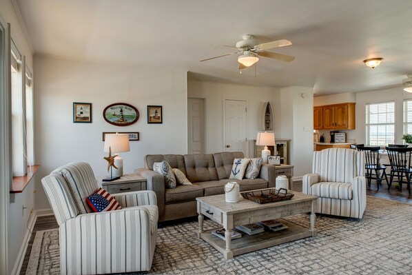 House, 3 Bedrooms | Living area