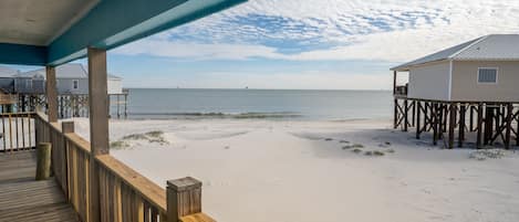 House, 4 Bedrooms | Beach | On the beach