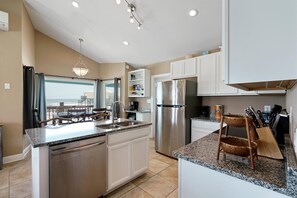 Rumah, 4 kamar tidur | Dapur pribadi | Lemari es, oven, kompor, dan mesin pembuat kopi/teh