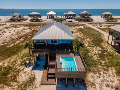 The Blue Crab, Bayfront 4 Bedroom Condo by the Beach, Private Pool by RedAwning