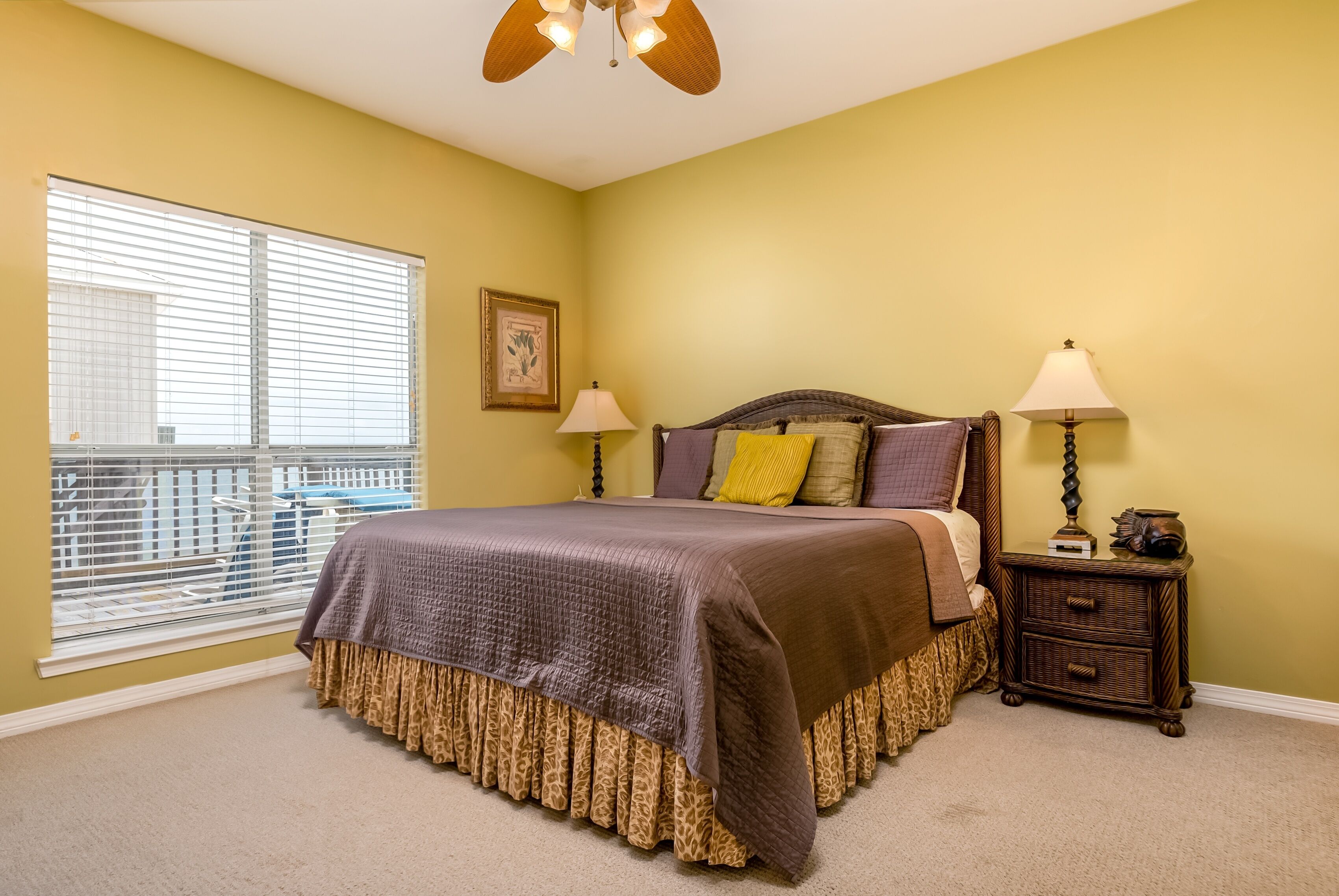 Beach Break - Pet Friendly! Relax With Friends, Family, And Mans Best Friend! 4 Bedroom Home by Redawning