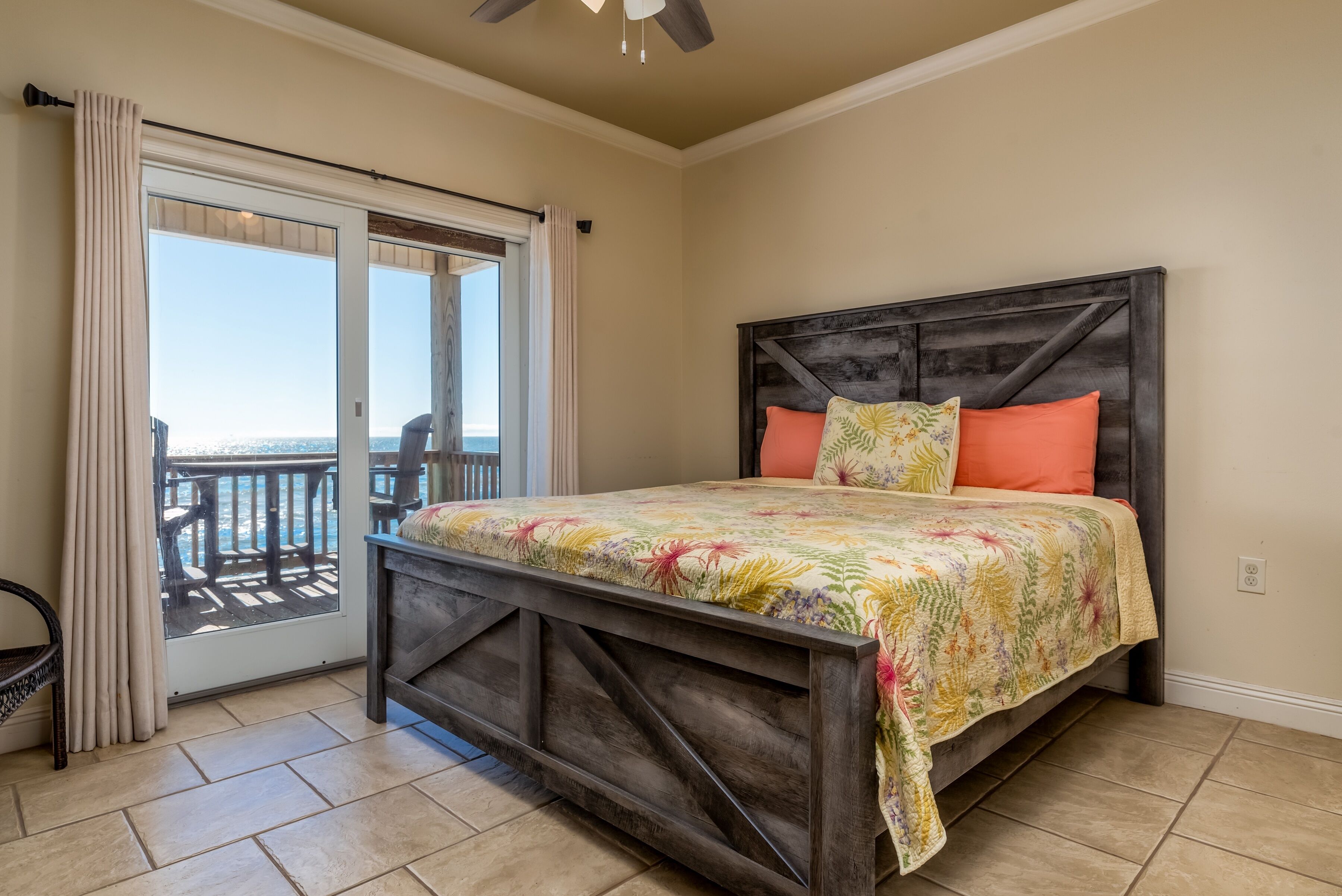 Casa, 4 habitaciones | 4 habitaciones y wifi gratis 