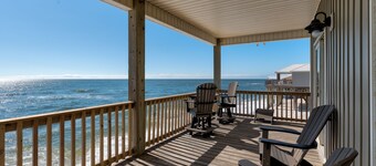 Keywester - Beachfront! Pet Friendly! Sit On The Back Deck And Listen To The Waves Crash. 4 Bedroom Home by RedAwning