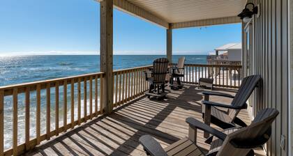 Keywester - Beachfront! Pet Friendly! Sit On The Back Deck And Listen To The Waves Crash. 4 Bedroom Home by RedAwning