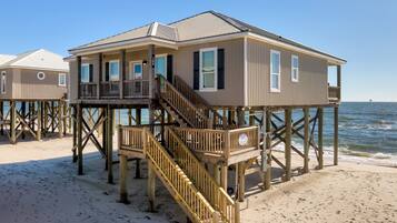 House, 4 Bedrooms | Beach | On the beach, beach towels