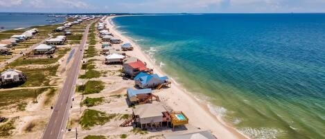 House, 4 Bedrooms | Beach | On the beach