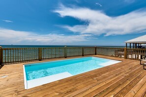 House, 4 Bedrooms | Pool