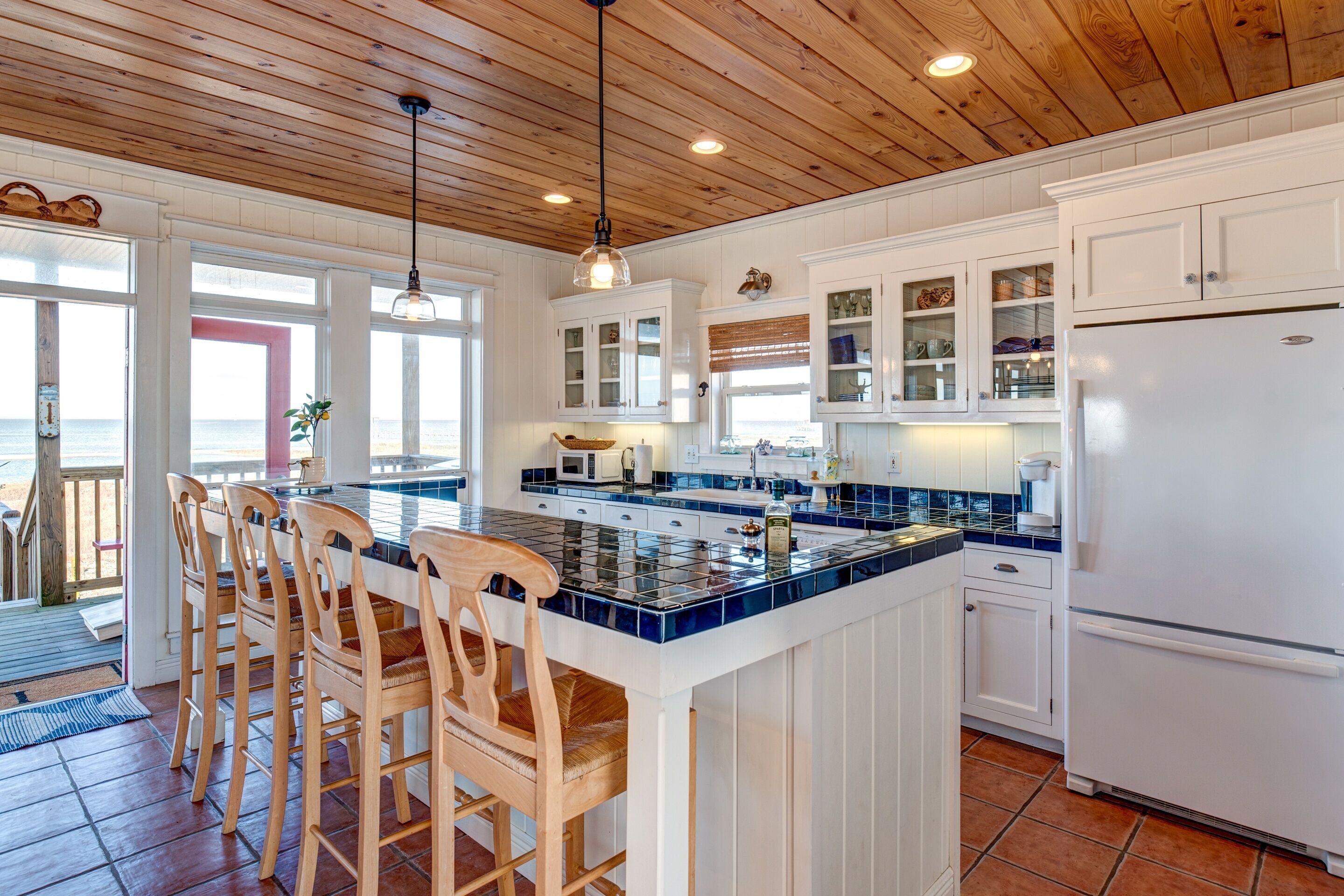 Huis, 4 slaapkamers | Privékeuken | Een koelkast, een oven, een koffiezetapparaat/waterkoker, keukenrol