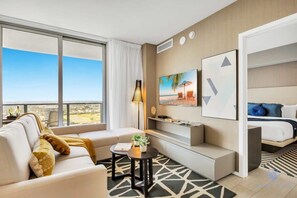 Unclassified image, 4 of 57, button - Coastal Paradise w/ Amazing Pools + Parking (Hollywood)