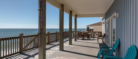 House, 4 Bedrooms | Balcony