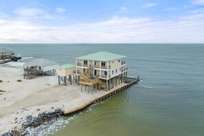 Exterior - Shamrock Shores - Gulf Front West End Pet Friendly Property With Room For Everyone. 3 Master Suites! 6 Bedroom Home by RedAwning (Dauphin Island)