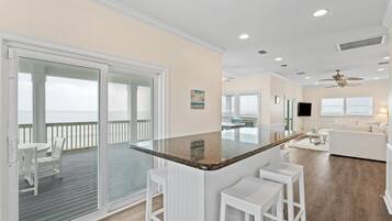 House, 6 Bedrooms | Dining