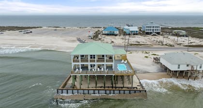 Shamrock Shores - Gulf Front West End Pet Friendly Property With Room For Everyone. 3 Master Suites! 6 Bedroom Home by RedAwning