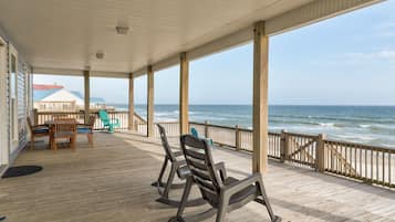 House, 4 Bedrooms | Terrace/patio