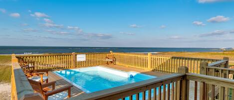 House, 5 Bedrooms | Balcony