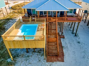 House, 5 Bedrooms | Pool - Blue Oasis - Private Backyard Beach - Pool, Hammocks, Kayaks, Even Crab Traps So You Can Catch Dinner! 5 Bedroom Home by RedAwning (Dauphin Island)