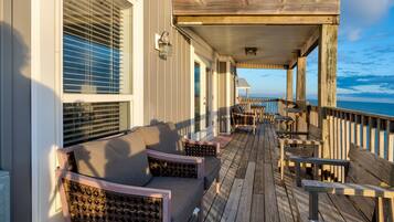 Nhà, 4 phòng ngủ | Ban công