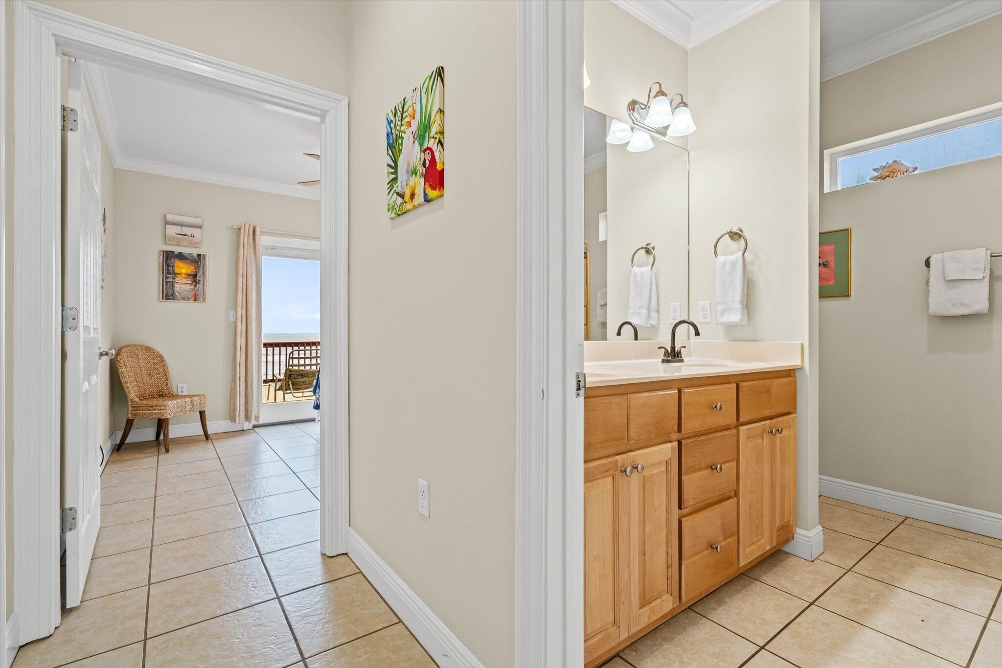 Rumah, 4 kamar tidur | Interior