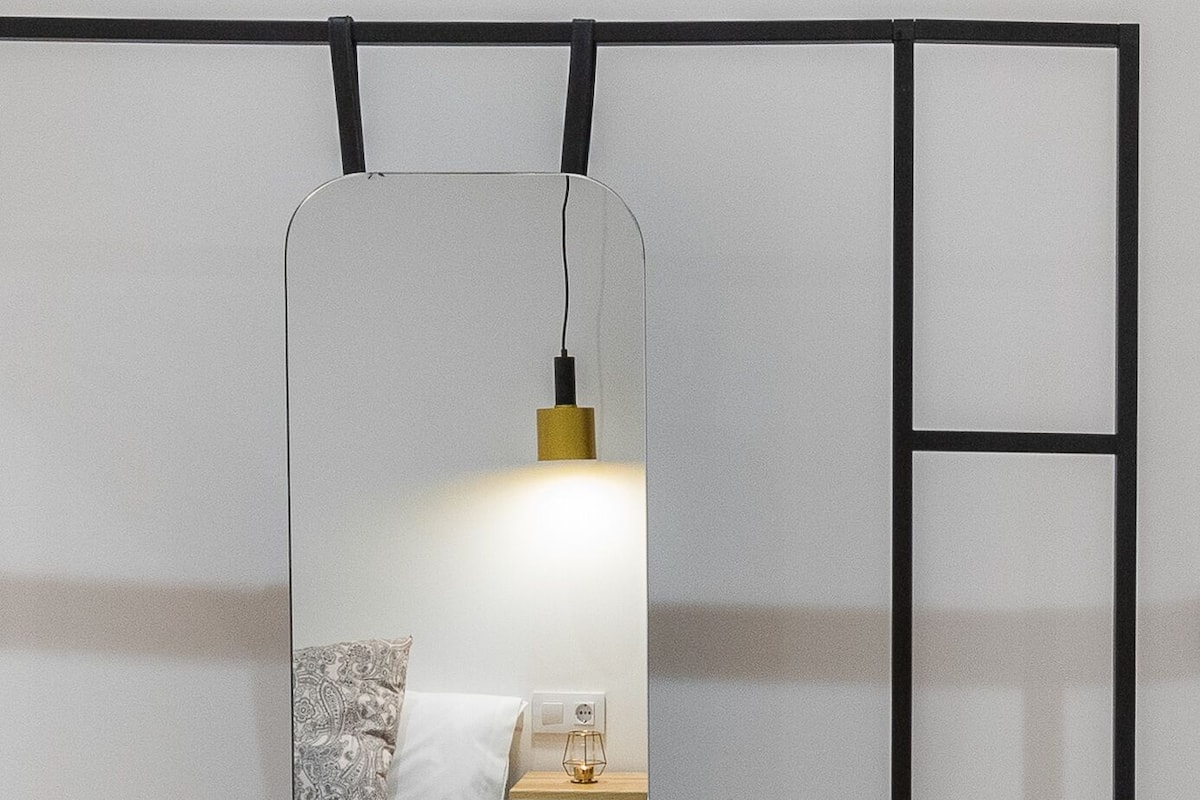 Standard Studio | Desk, iron/ironing board, travel cot, free WiFi