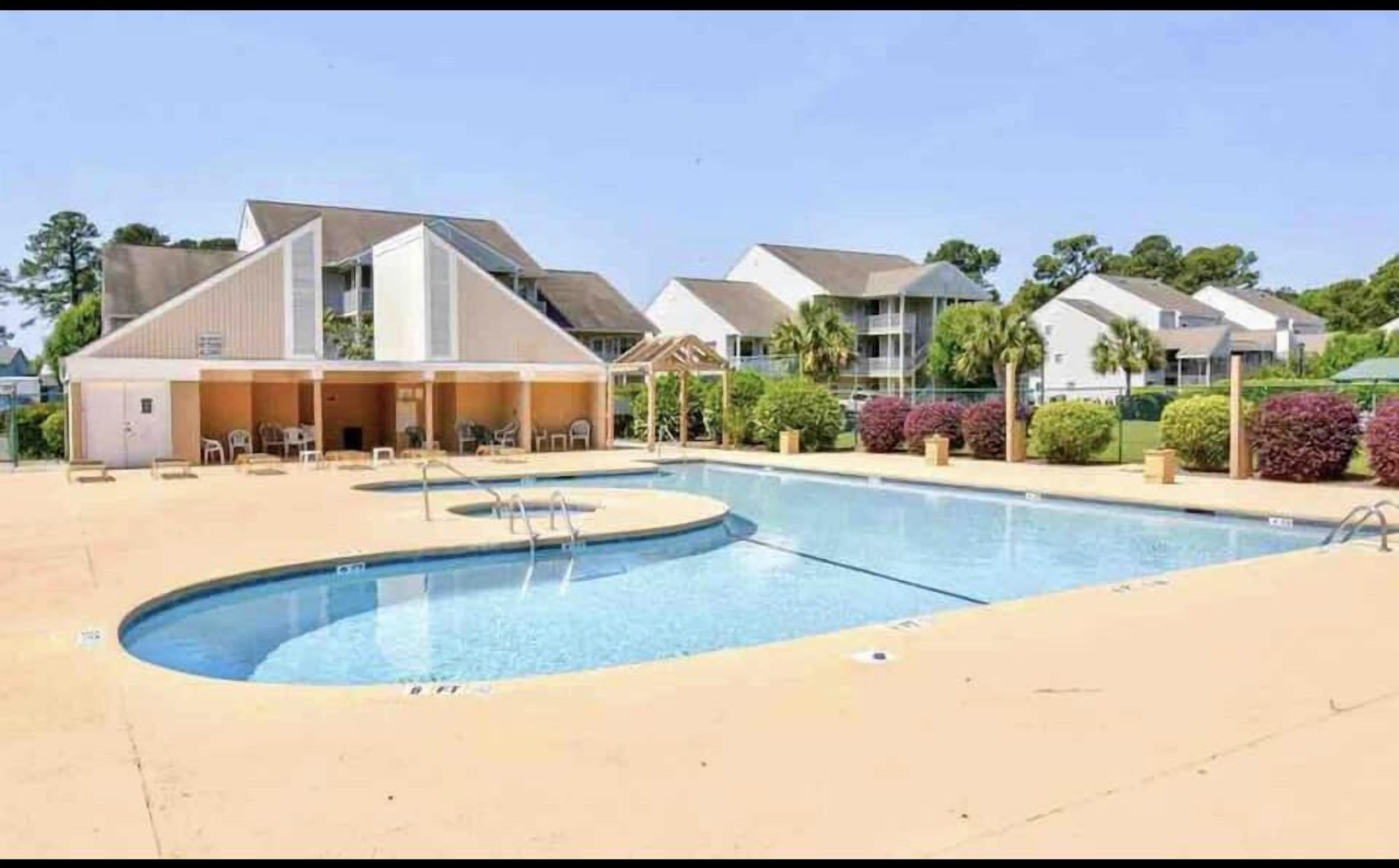Newly renovated golf condo in quiet community with pool!