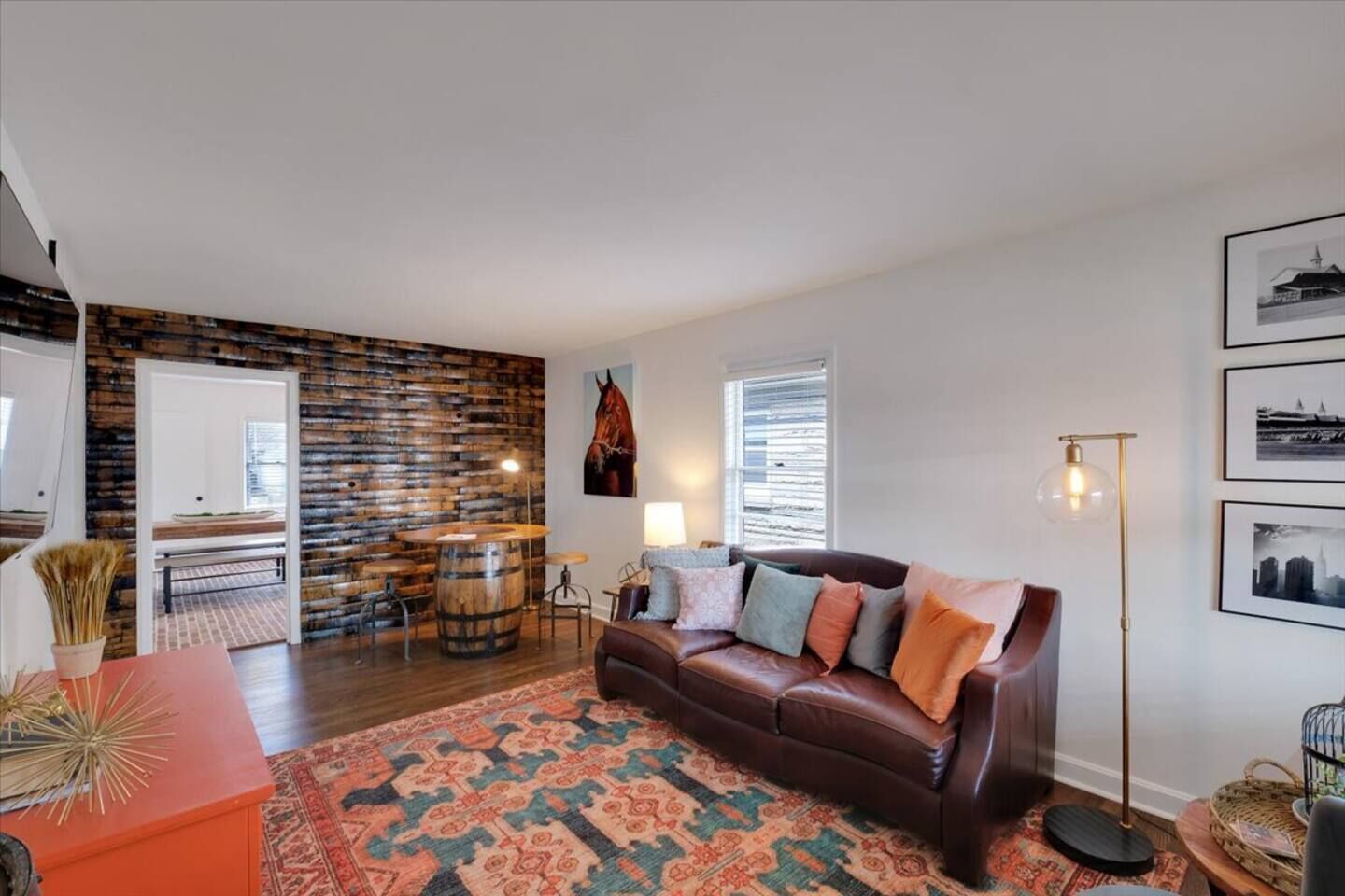 Walk to Kentucky Derby! - 2BR/1BA Bourbon Bungalow