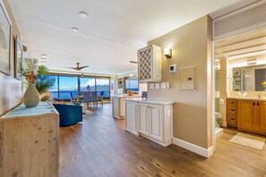 Interior - Oceanfront Maui Kai|1BR/1BA|Enclosed Lanai|Panoramic Views|A/C| (Lahaina)