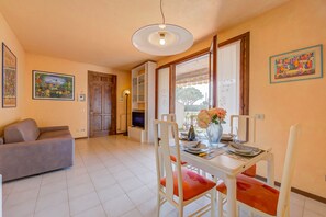 Interior - Cinzia Apartment Front Beach (Sirmione)