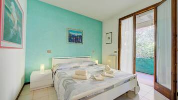 Family Apartment, Multiple Bedrooms (Cinzia Apartment Front Beach) | 2 bedrooms, free WiFi, bed sheets