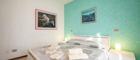 อพาร์ทเมนท์สำหรับครอบครัว, หลายห้องนอน (Cinzia Apartment Front Beach) | 2 ห้องนอน, Wi-Fi ฟรี, ผ้าปูที่นอน