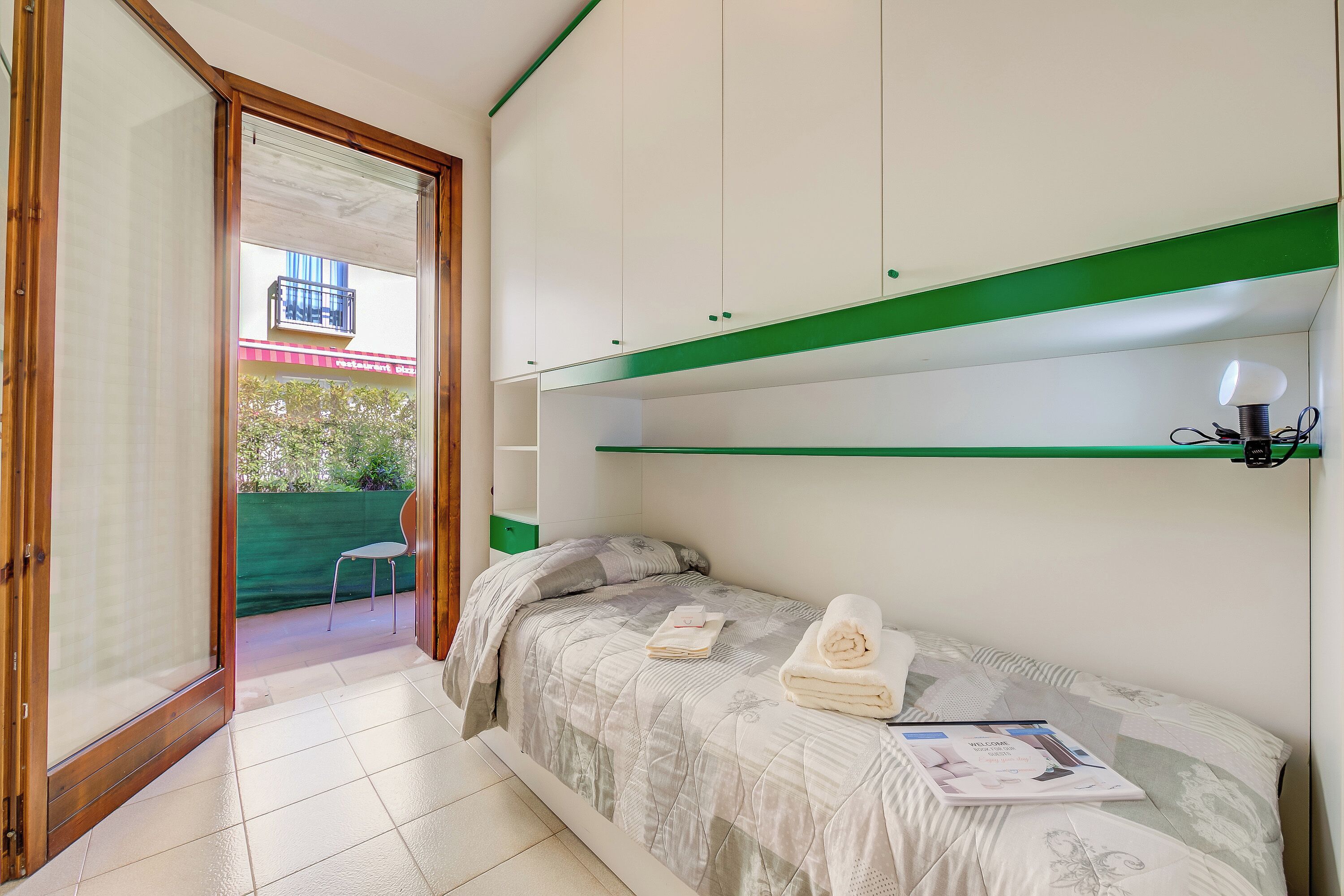 Családi apartman, több hálószobával (Cinzia Apartment Front Beach) | 2 hálószoba, ingyenes wifi és ágynemű